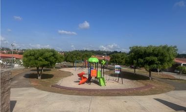 VENDO CASA ARBOLEDAS LOS CASTAÑOS LA CHORRERA