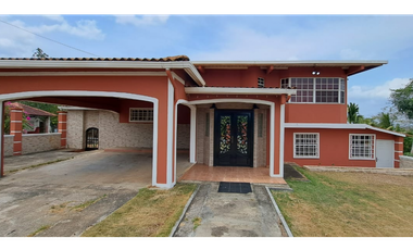 Se Vende Casa de Dos Niveles en La Chorrera, Panamá Oeste