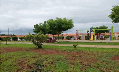 Se vende casa en Arboledas 3 habitaciones JS