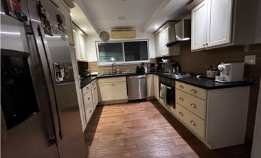 Venta de apartamento/ Detras de Alto de Golf/Parque Omar /192 m2