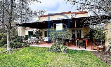 HERMOSA CASA ESTILO PROVENZAL EN CONDOMINIO SEGURIDAD 24/7