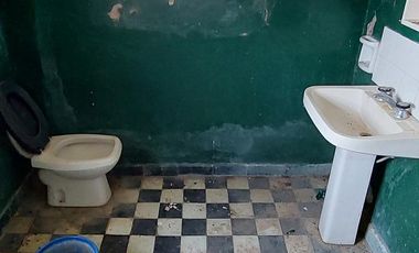 Oportunidad Terreno en Libertador Esquina Corrientes. 16 hectareas y casa de campo