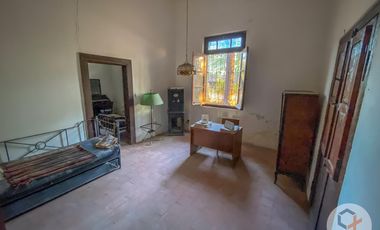 Oportunidad Terreno en Libertador Esquina Corrientes. 16 hectareas y casa de campo