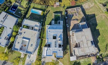 CASA EN VENTA EN PUERTOS - MARINAS - MAROTO PROPIEDADES