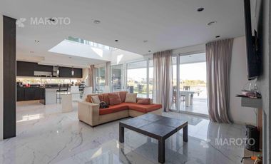 CASA EN VENTA EN PUERTOS - MARINAS - MAROTO PROPIEDADES