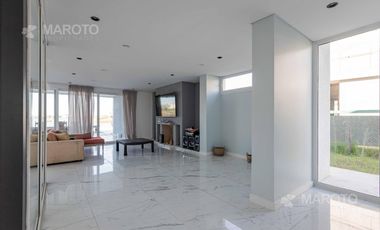 CASA EN VENTA EN PUERTOS - MARINAS - MAROTO PROPIEDADES