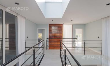 CASA EN VENTA EN PUERTOS - MARINAS - MAROTO PROPIEDADES