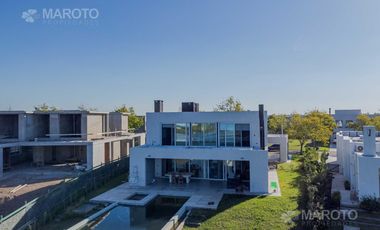 CASA EN VENTA EN PUERTOS - MARINAS - MAROTO PROPIEDADES