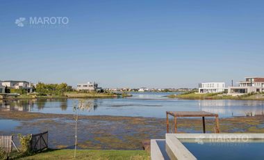 CASA EN VENTA EN PUERTOS - MARINAS - MAROTO PROPIEDADES