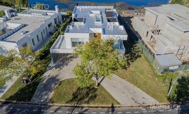 CASA EN VENTA EN PUERTOS - MARINAS - MAROTO PROPIEDADES