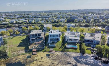 CASA EN VENTA EN PUERTOS - MARINAS - MAROTO PROPIEDADES
