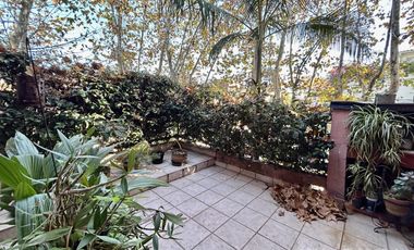 CASA VENTA VICENTE LOPEZ 5 AMBIENTES COCHERA