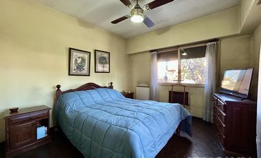 CASA VENTA VICENTE LOPEZ 5 AMBIENTES COCHERA