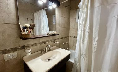 CASA VENTA VICENTE LOPEZ 5 AMBIENTES COCHERA