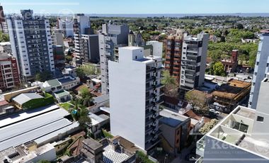 Departamento 2 ambientes con cochera en Venta, excelentes terminaciones. Entrega inmediata