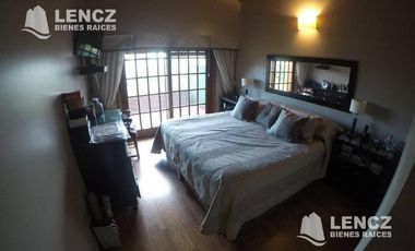 VENTA HERMOSO CHALET DE 5 AMB C/COCH DOBLE , JARDIN Y QUINCHO -QUILMES CENTRO