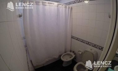 VENTA HERMOSO CHALET DE 5 AMB C/COCH DOBLE , JARDIN Y QUINCHO -QUILMES CENTRO