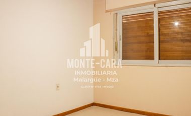 Casa en pleno centro, zona bancaria.