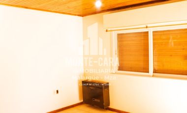 Casa en pleno centro, zona bancaria.