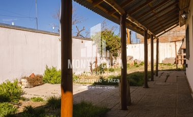 Casa en pleno centro, zona bancaria.