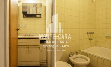 Casa en pleno centro, zona bancaria.
