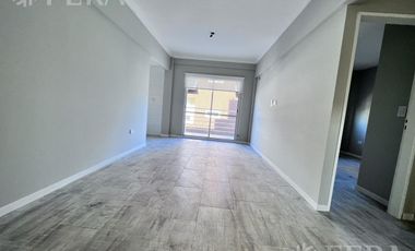 Venta de Departamento 3 ambientes con espacio guardacoche en Sarandi (32011)