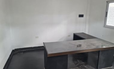 Alquiler Deposito con gran playa de maniobras - Moron