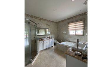 FAIRWAYS ESTATES - SANTA MARIA - VENTA