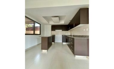 Casa en esquina y extra lote en venta Woodlands Panamá Pacífico