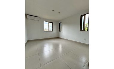 Casa en esquina y extra lote en venta Woodlands Panamá Pacífico