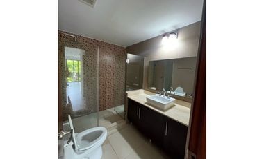SE ALQUILA/VENDE APARTAMENTO EN RIVER VALLEY