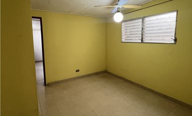 Venta de Casa en Urbanización Residencial Cerro Viento, San Miguelito