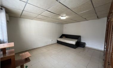 Venta de Casa en Urbanización Residencial Cerro Viento, San Miguelito