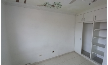 Vendo Casa Reposeída, Villa Lucre Paseo Real