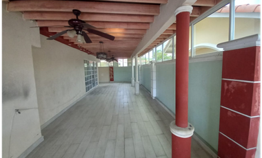 Vendo Casa Reposeída, Villa Lucre Paseo Real