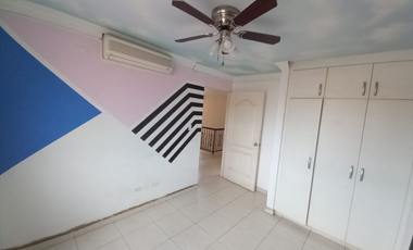 Vendo Casa Reposeída, Villa Lucre Paseo Real