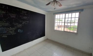 Vendo Casa Reposeída, Villa Lucre Paseo Real