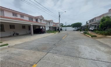Se vende Casa en Costa Verde Montelimar Versalles Oeste JS