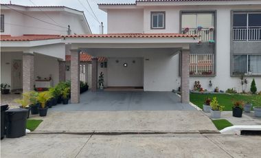 Se vende Casa en Costa Verde Montelimar Versalles Oeste JS