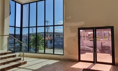 Se vende bodega en el Crisol, José Domingo Espinar
