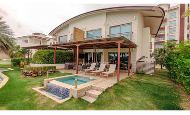 Venta - Casa Dúplex en Playa Escondida - Exclusividad frente al mar