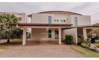 Venta - Casa Dúplex en Playa Escondida - Exclusividad frente al mar