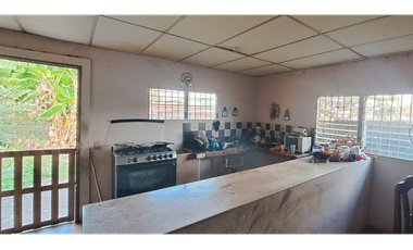 Se Vende Casa Comercial en Barrio Balboa, Panamá Oeste