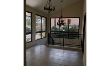 Melissa Foster Luxury Alquila Casa en Camino de Cruces MF825