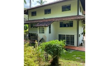 Melissa Foster Luxury Vende Casa en Clayton MF1106