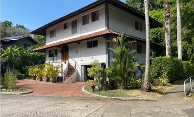 Melissa Foster Luxury Vende Casa en Clayton MF1106