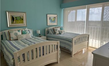 Melissa Foster Luxury Vende Penthouse en Buenaventura BRP MF1108