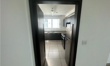 Melissa Foster L. Vende Hermoso Apartamento en PH Kings Park MF1267