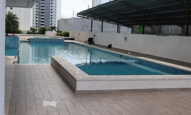 Melissa Foster L. Vende Hermoso Apartamento en PH Kings Park MF1267