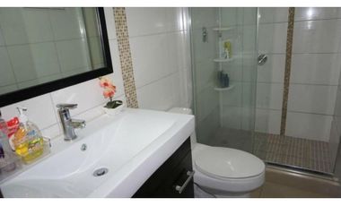 Melissa Foster L. Vende Hermoso Apartamento en PH Kings Park MF1267